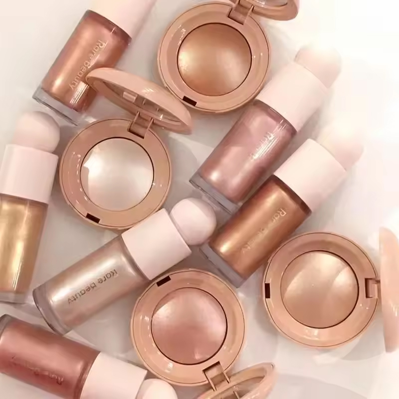 Huda Beauty Makeup Kit - Rare Beauty Light Silky Touch Highlighter