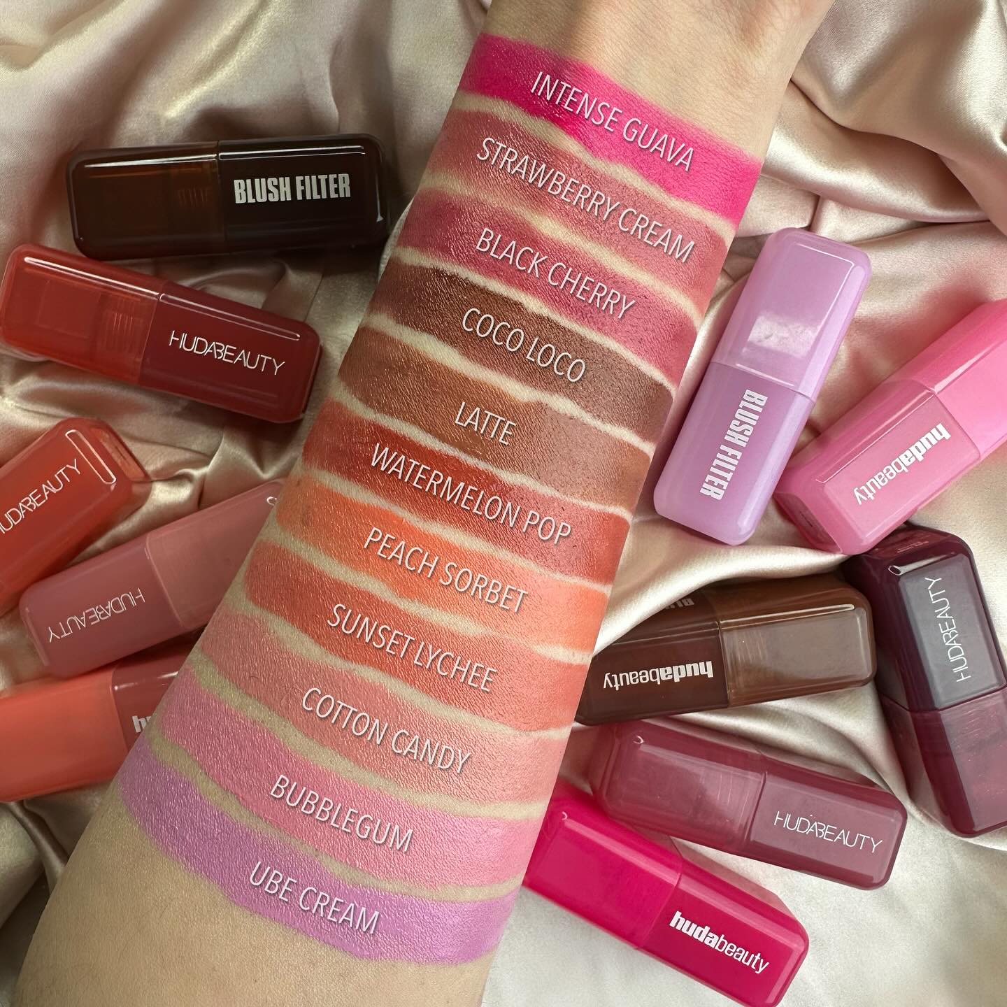Huda Beauty Blush Filter Soft  - Huda Beauty Makeup Kit ulasan dan harga